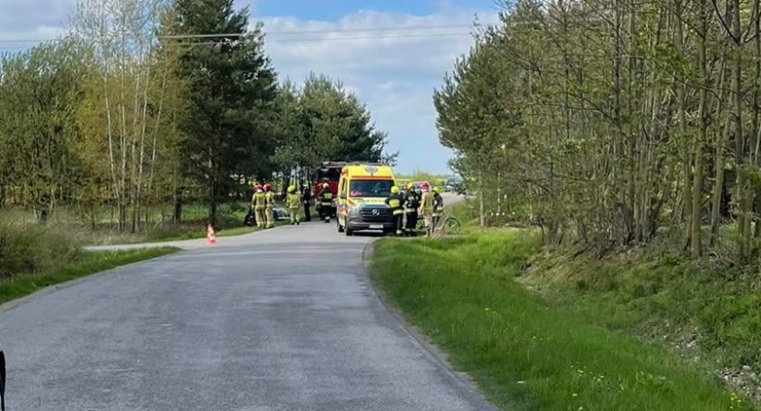 Do potrącenia mężczyzny doszło na skrzyżowaniu. Zdjęcie: OSP Czarna.