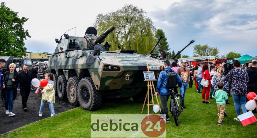 To była kolejna okazja, by w Dębicy zobaczyć sprzęt będący na wyposażeniu polskiej armii. Zdjęcie: debica24.eu