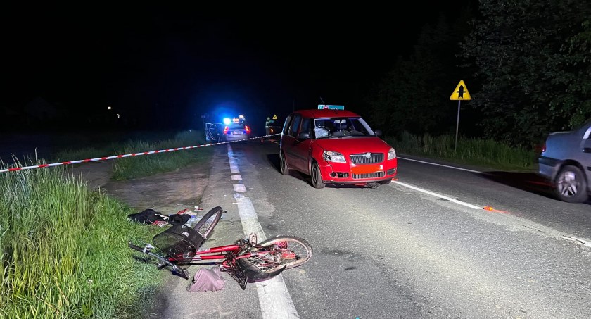 Nieprzytomnego rowerzystę zabrało pogotowie. Zdjęcie: OSP Brzostek.