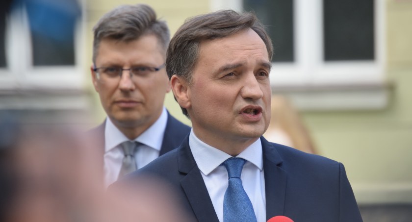 Zbigniew Ziobro (na zdjęciu podczas spotkania w Dębicy) otworzy listę PiS w województwie podkarpackim.