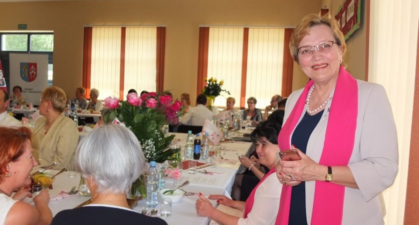 Anna Mazur, prezes Europa Donna Dębica, na jednym ze spotkań Dębickiego Klubu Amazonka, z którym współpracuje.