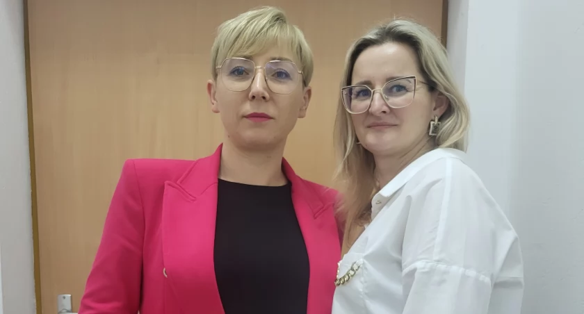 Razem z Elżbietą Drąg do wyborów idzie między innymi Monika Jachimiec ( po lewej)