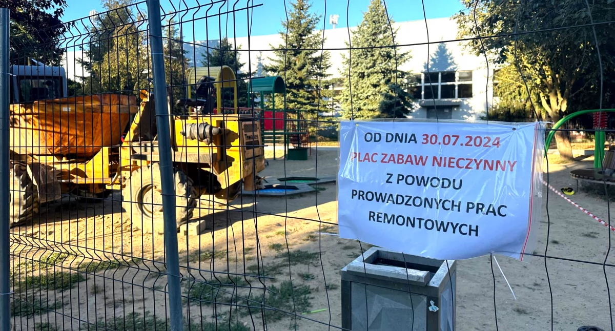 Inwestycje i remonty, zabaw zamknięty droga nieprzejezdna - zdjęcie, fotografia