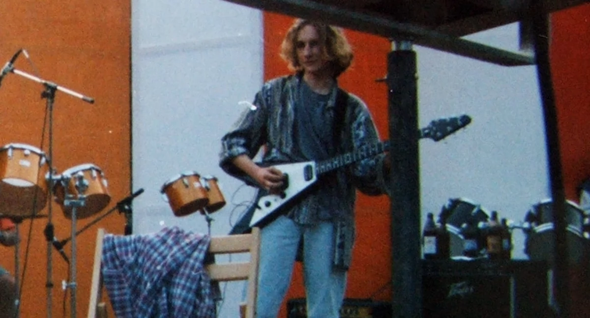 Bogdan Rzegocki podczas koncertu w ramach Dni Dębicy 1993. 