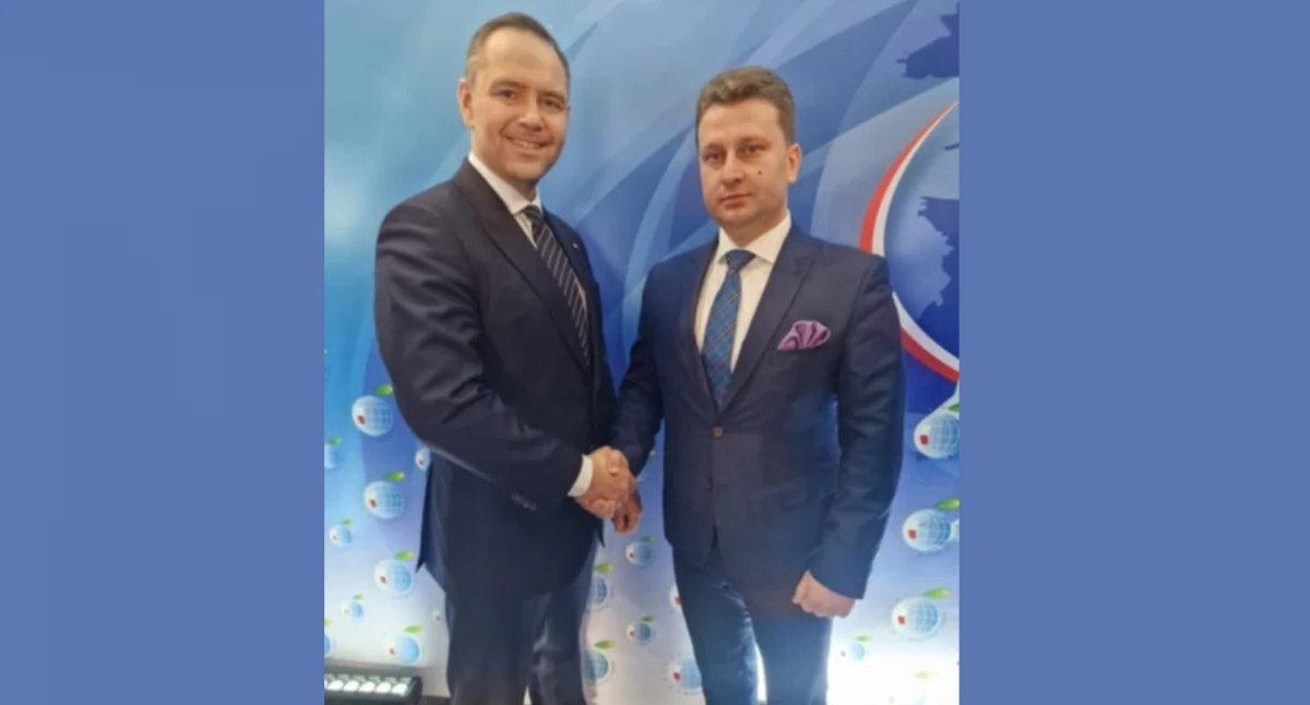 Zdjęcie: Karol Nawrocki (z lewej) oraz radny Rady Powiatu Paweł Ciszczoń.