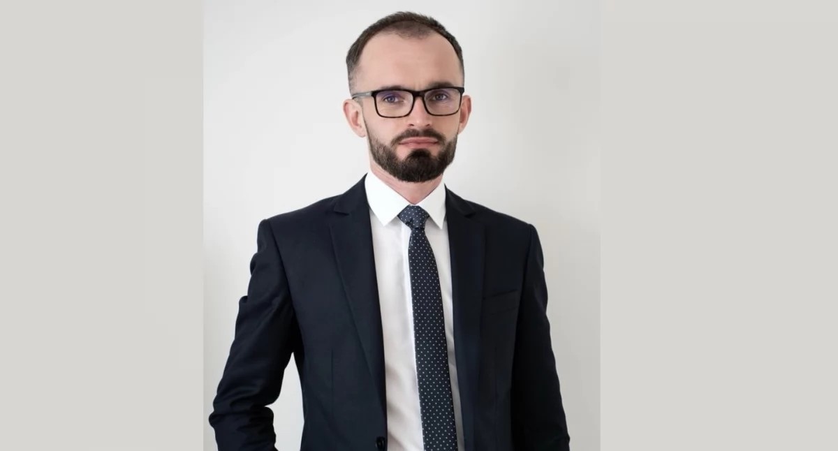 Nowym sekretarzem miasta został Sławomir Gawlik. Zastąpił Wiolettę Hadowską.