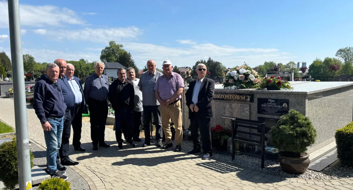 Na zdjęciu od prawej: Stanisław Baczyński, Mateusz Smoła, Krzysztof Madeja, Zygmunt Żabicki, Leszek Pisz, Krzysztof Śliwa, Andrzej Brzostowski, Roman Roztoczyński, Adam Kantor. Brakuje Stanisława Skawińskiego, który jest autorem zdjęcia.