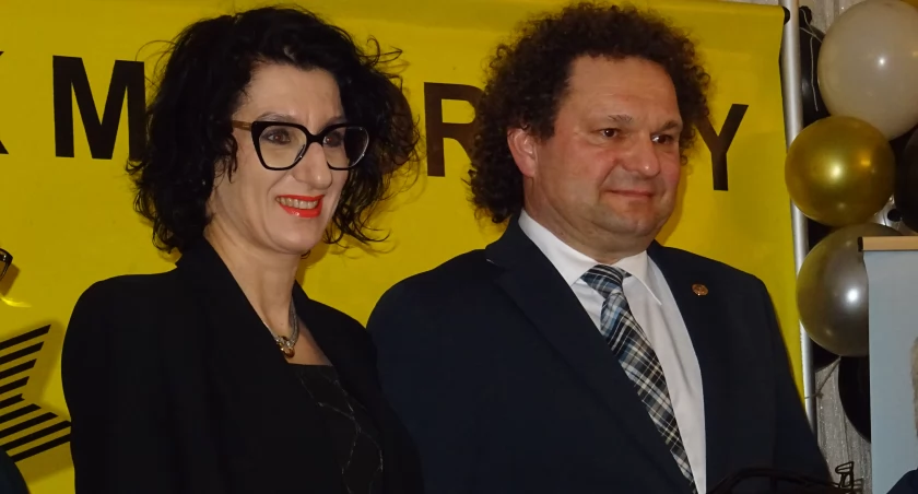 Bartłomiej Dziurzyński zawsze może liczyć na pomoc małżonki Ewy.