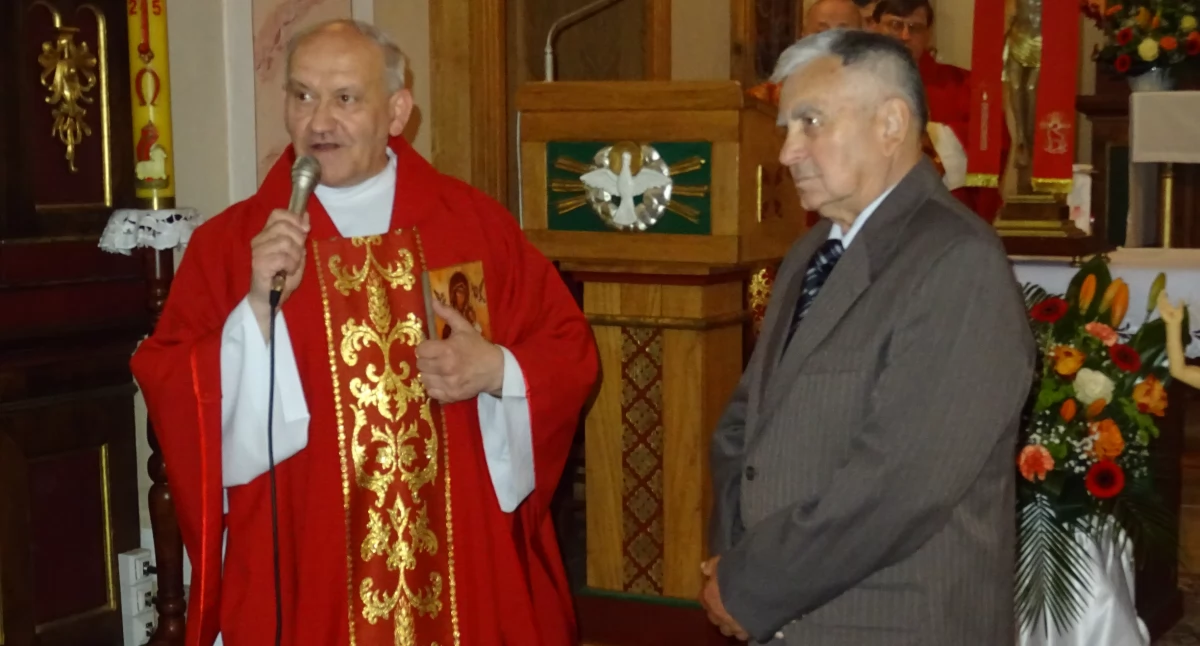 Dwaj jubilaci: ks. proboszcz Jan Wierzba i organista Stanisław Wilk.