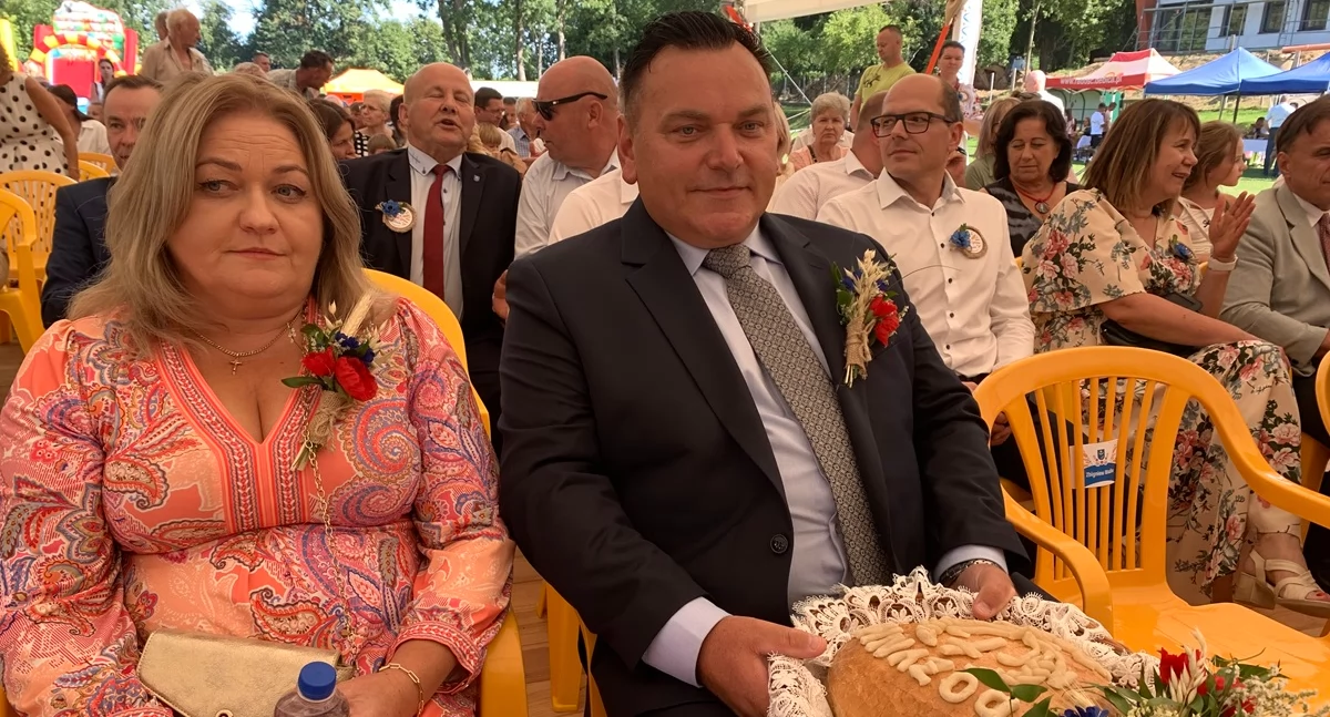 Agata Zielińska i Bogusław Wawrzonek - starostowie dożynek w Zasowie
