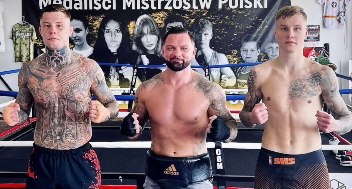 Krystian Blezień, Łukasz Pławecki (który również wystąpi podczas piątkowej gali w Dębicy) oraz Gabriel Blezień. fot. FB