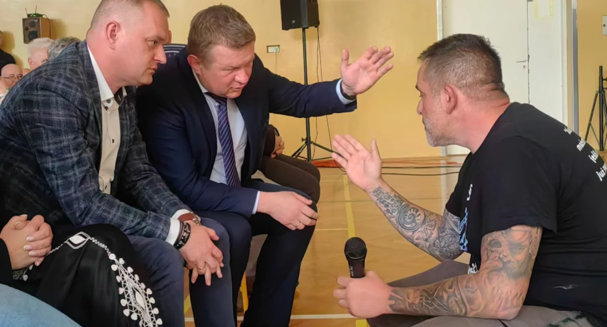 Spotkanie władz gminy z mieszkańcami w sprawie inwestycji planowanej przez Kronospan 