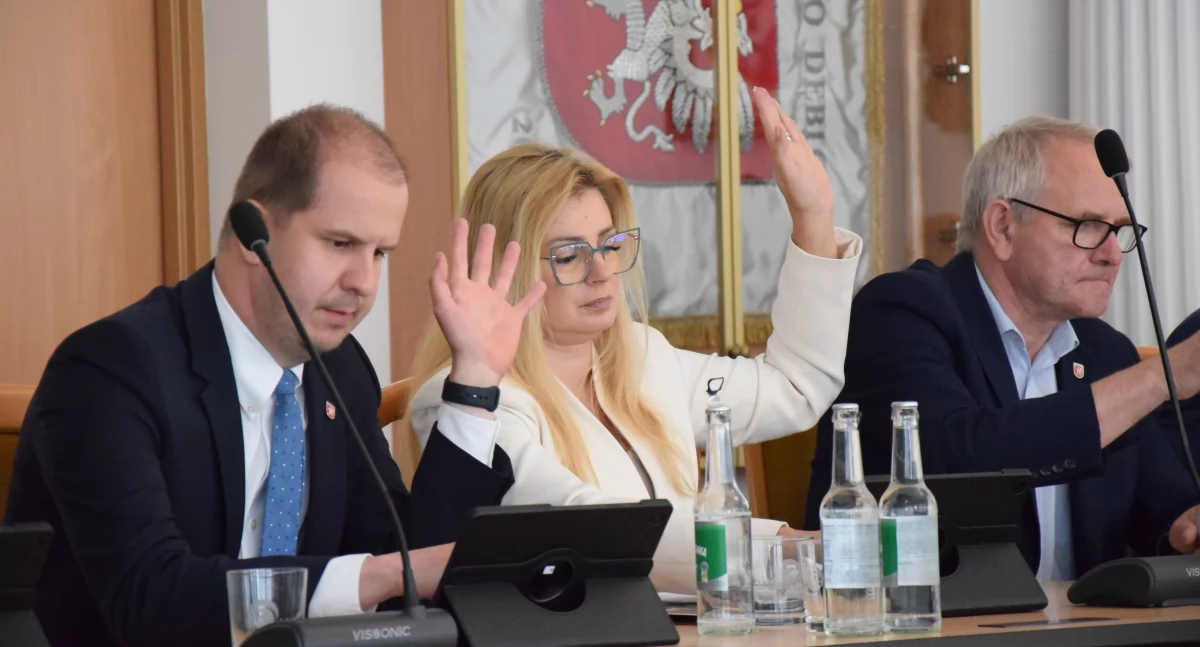 Na zdjęciu od lewej Mateusz Kamiński, Iwona Przydzielska i Jerzy Polniaszek.