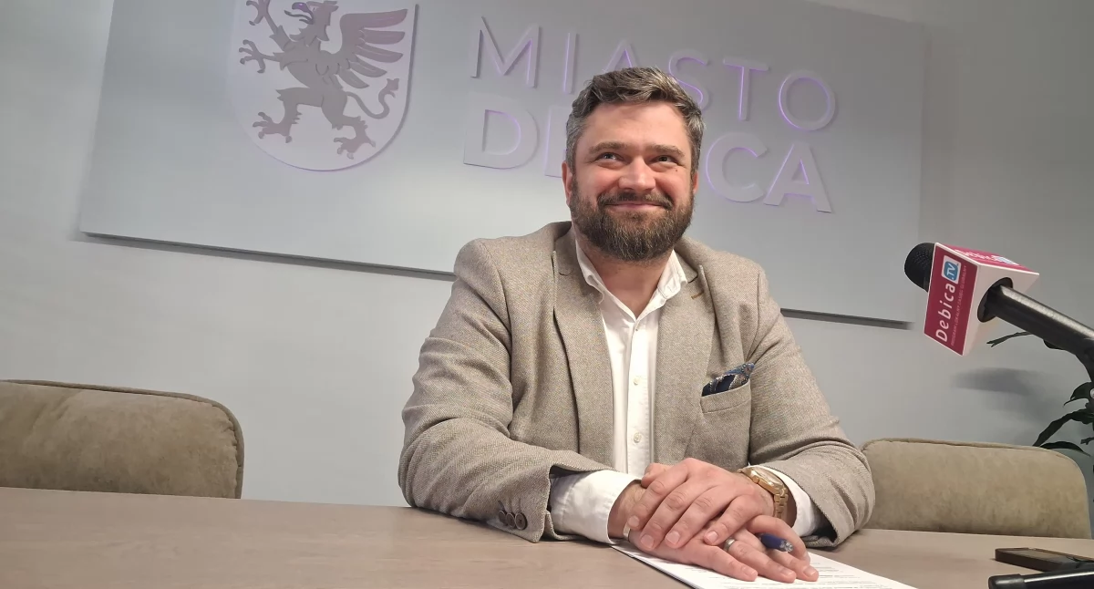 Burmistrz o planowanych zmianach poinformował podczas spotkania z przedstawicielami mediów w Urzędzie Miejskim w Dębicy.