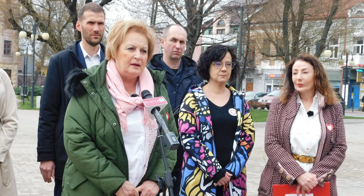 Na zdjęciu od lewej: Konrad Skrodzki, Alina Rzewuska, Grzegorz Rusinowski, Monika Sztorc oraz Marta Kabara-Dziadosz.