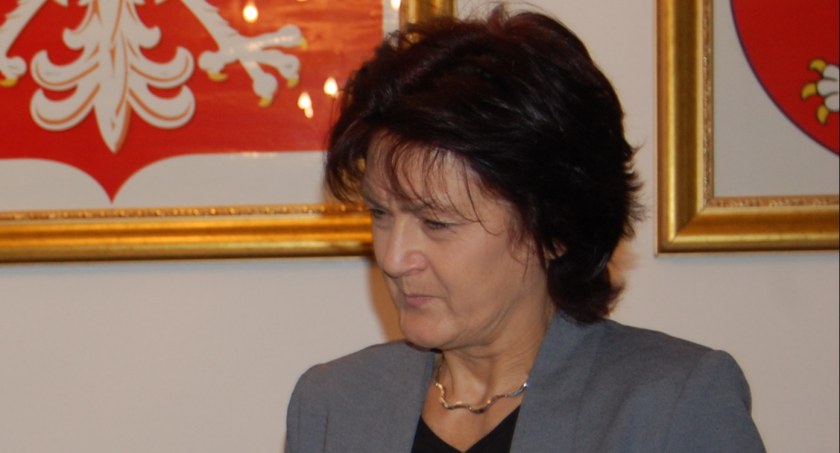 Skarbnik miasta Anna Puzio nie ukrywa, że znaleźć pieniądze było ciężko.