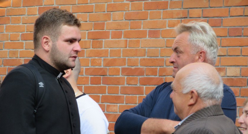 Ks. Sylwester Mroczek pochodzący z Gołęczyny przechodzi z Bruśnika do Jadownik.