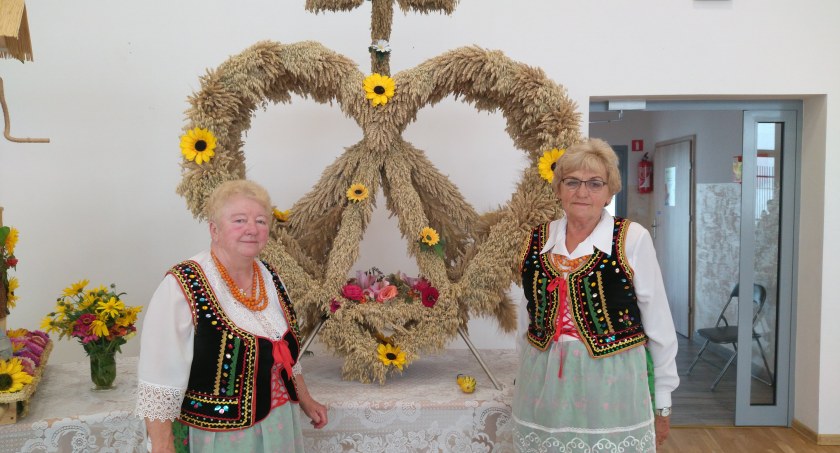 Gospodynie z Nagawczyny przez trzy dni pracowały nad dożynkowym wieńcem. 