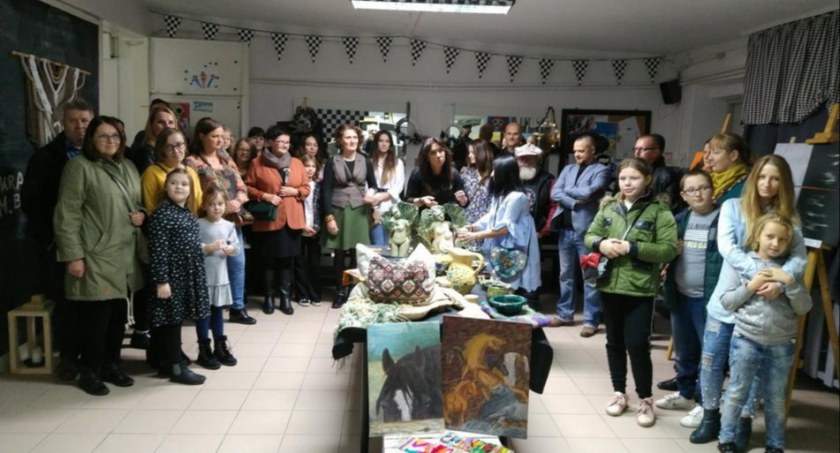 Podczas 7. edycji Galerii Bezdomnej swoje prace pokazało ponad 30 autorów. 