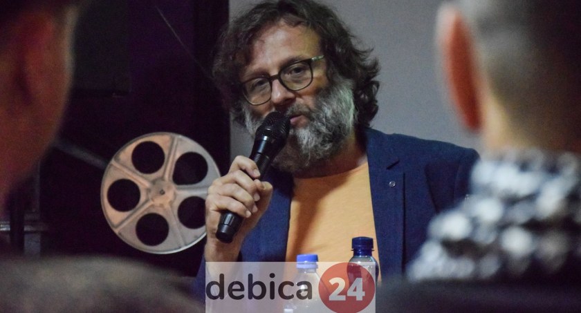 Maciej Łubieński podczas spotkania autorskiego w dębickim muzeum.