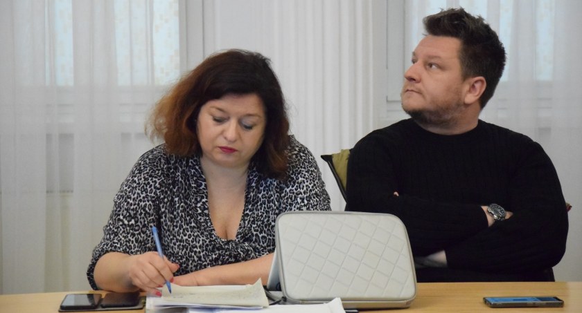 Radni Monika Garduła i Piotr Michoń głosu nie oddali.