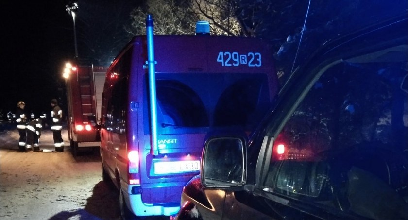 W działaniach uczestniczyła policja, strażacy oraz grupa Legion Gerarda. Fot. OSP Pilzno.