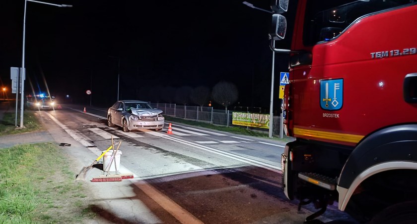 Do zdarzenia doszło przy przejściu dla pieszych w Kleciach. Fot. OSP KSRG Brzostek