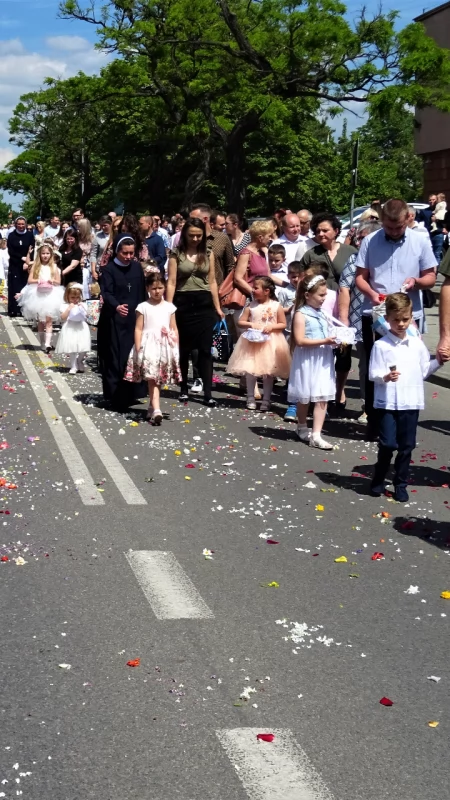Boże Ciało - uczestnicy procesji wyjdą na ulice miast i wsi