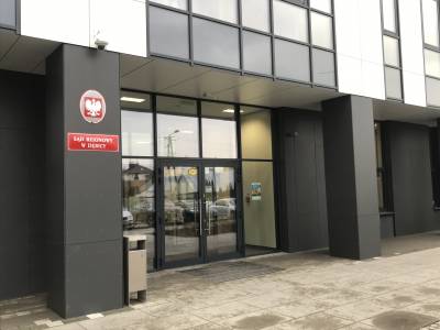 Zdjęcie: Przed sądem Dębica sygnale Debica24