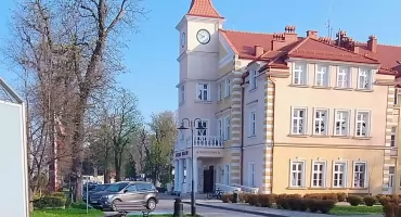 Jest wolny etat w Ratuszu. Sprawdź ile płacą