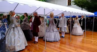 Dworska etykieta zawitała do Straszęcina