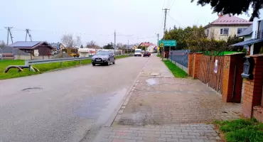 Odmalują przystanki, naprawią korytka, a lampy już montują 